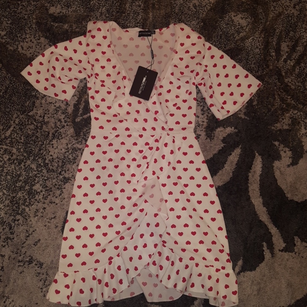 White heart print frill detail tea dresd